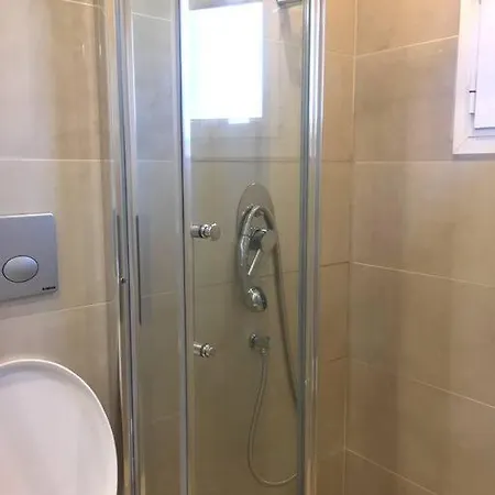 Emerald Mini Suite:your Deluxe In Kalamaria Apartment Thessaloniki
